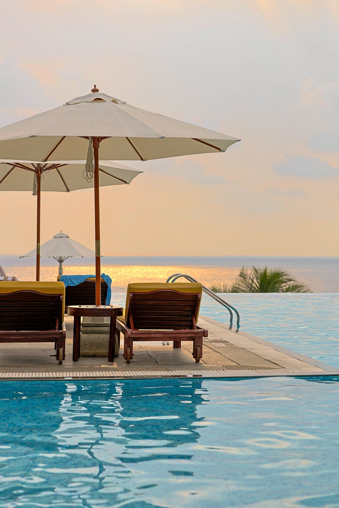 Beach resort with infinity pool